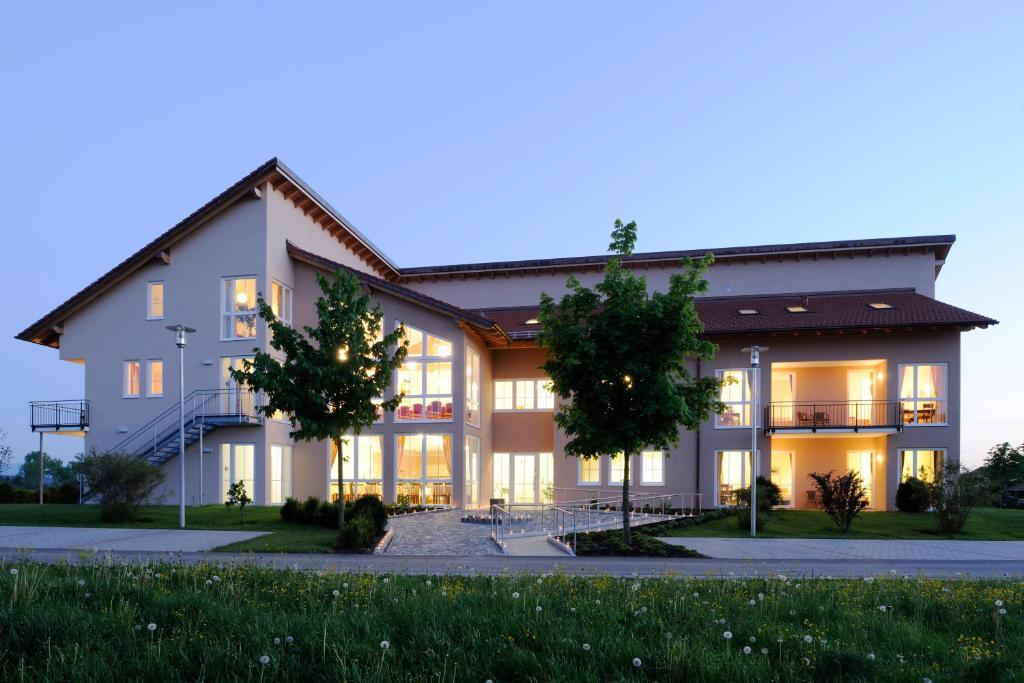 Hotel Inspiration Garni Tittmoning Exteriör bild