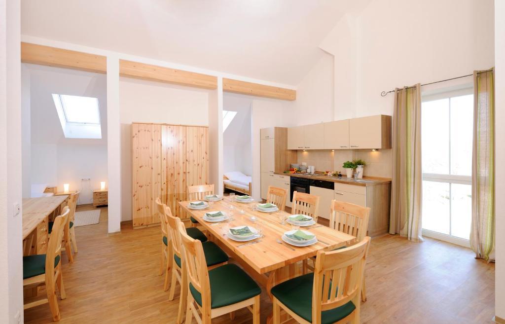 Hotel Inspiration Garni Tittmoning Rum bild