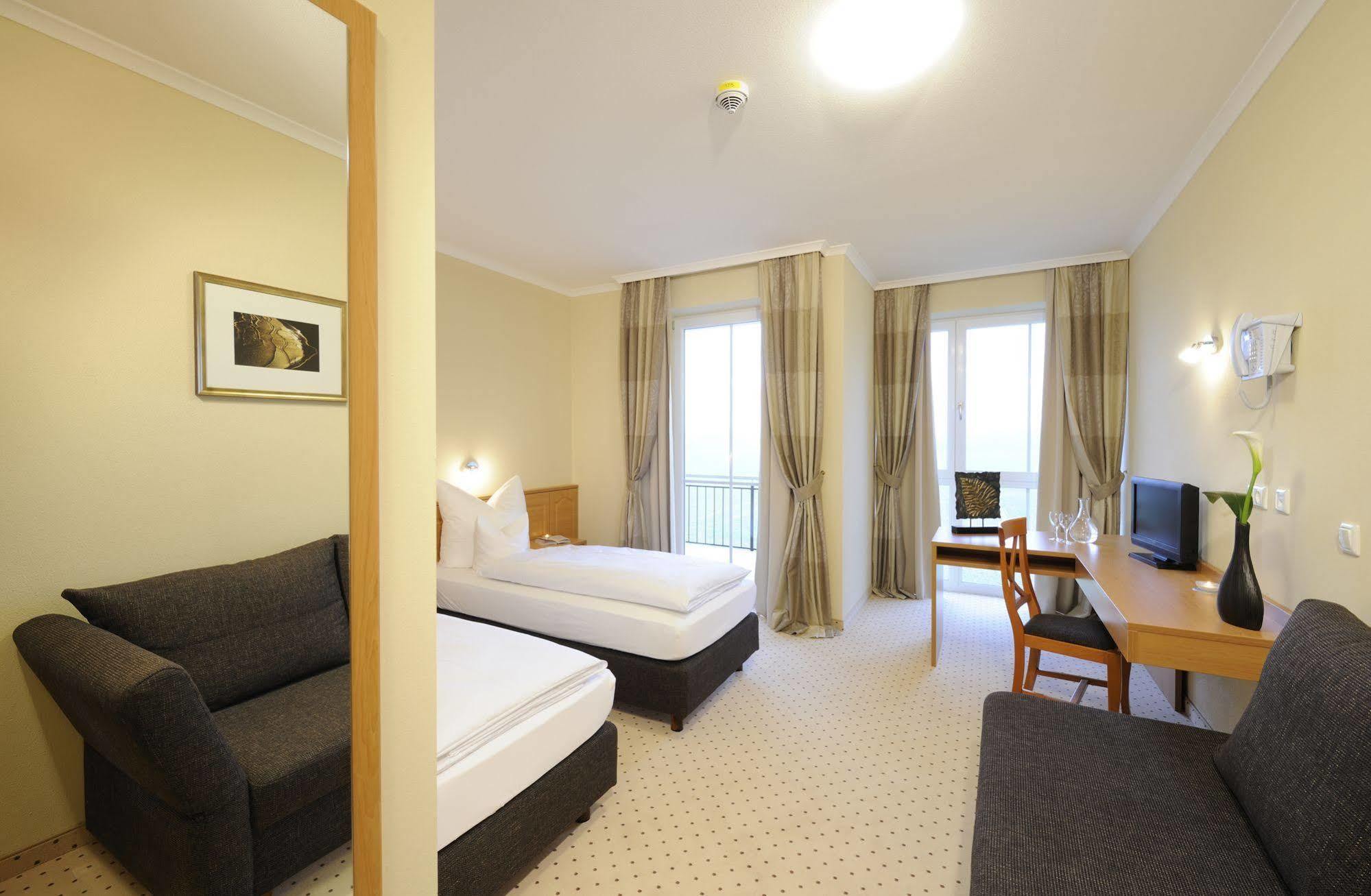 Hotel Inspiration Garni Tittmoning Exteriör bild