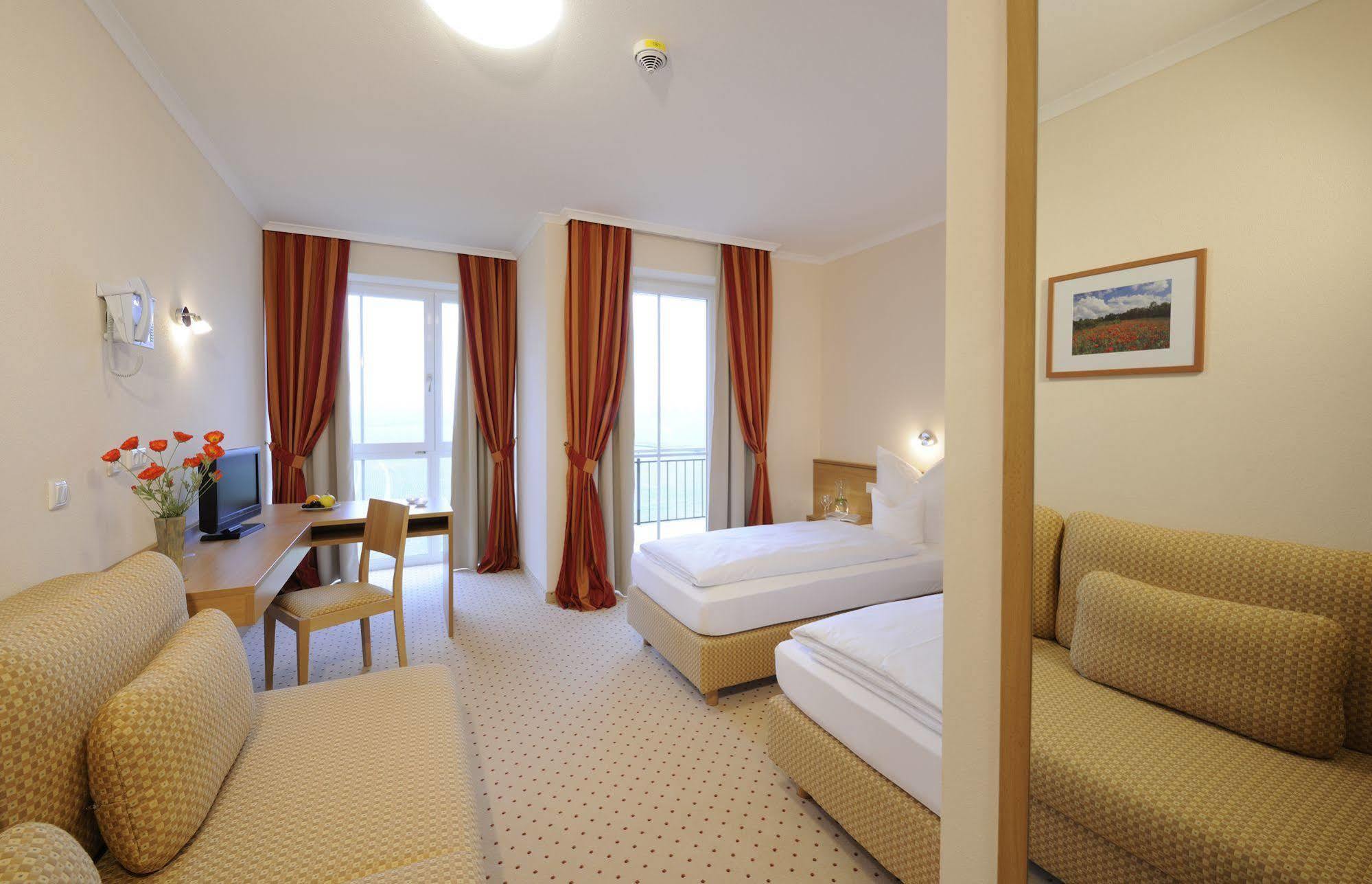 Hotel Inspiration Garni Tittmoning Exteriör bild